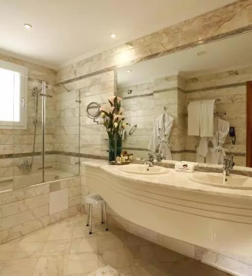 اتاق سوپریور, Tunis Grand