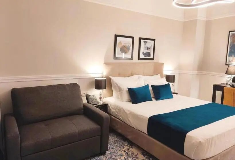 Comfort Triple Room
