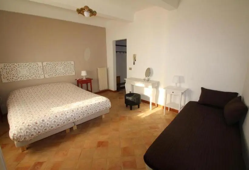 景色の見えるトリプルスタンダードルーム, San Leo Albergo Diffuso