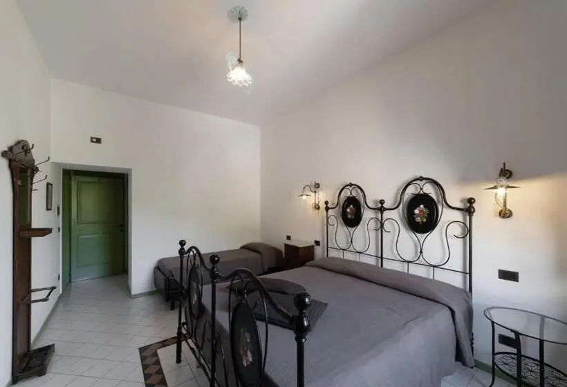 景色の見えるトリプルスタンダードルーム, San Leo Albergo Diffuso