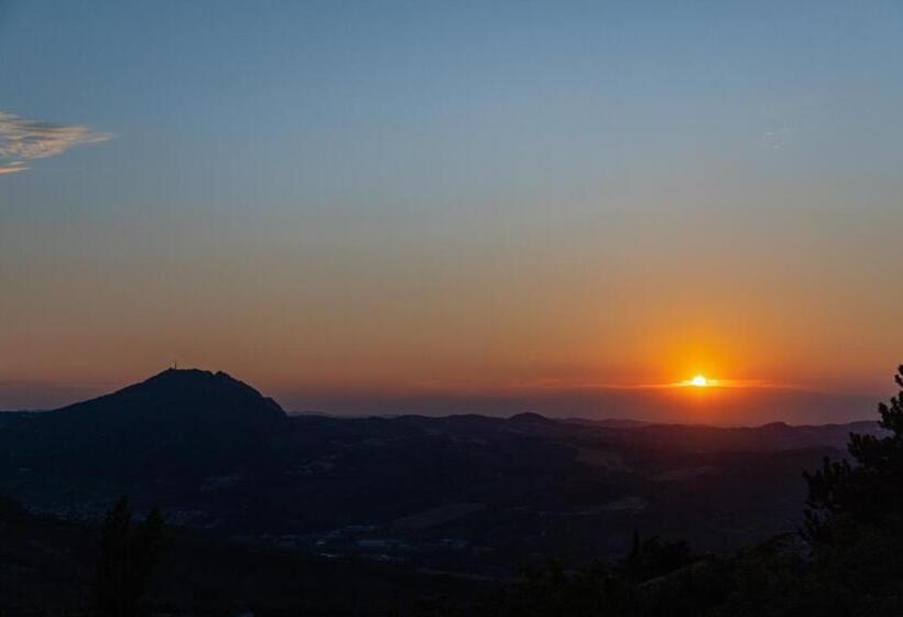 חדר סטנדרטי לשלושה עם נוף, San Leo Albergo Diffuso