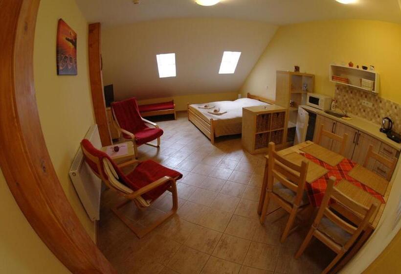 スタンダードトリプルルーム, Penzion Hradební