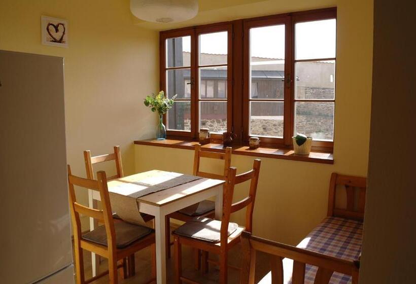 ２ベッドルームアパートメント, Penzion Hradební