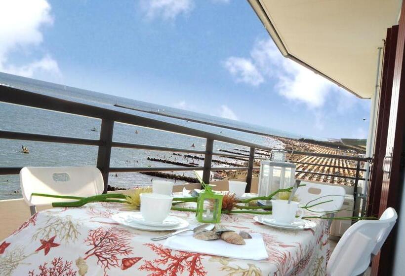 Apartamento 1 Dormitório Vista Mar, Residence Corallo