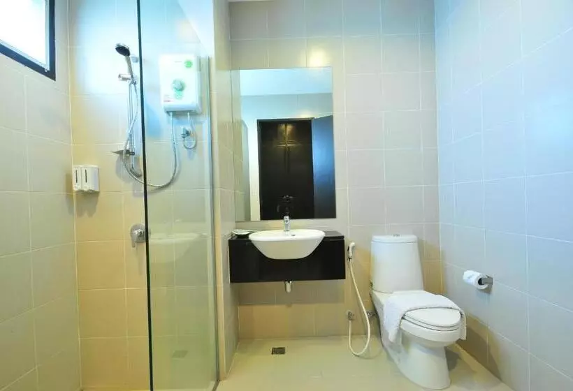 اتاق لوکس با چشم‌انداز استخر, Bs Residence Suvarnabhumi