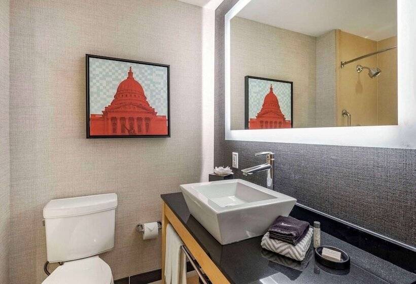 スイート, Cambria Hotel Madison East