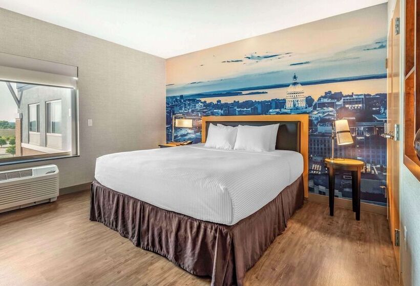 身障者適用スイートルーム, Cambria Hotel Madison East