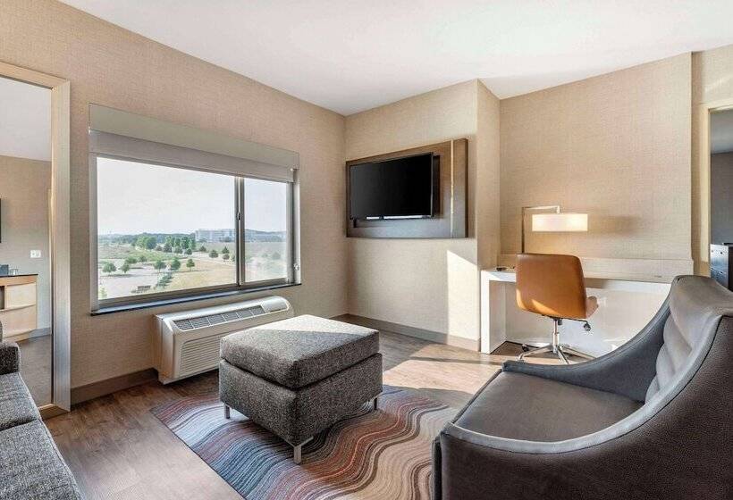 スイート, Cambria Hotel Madison East