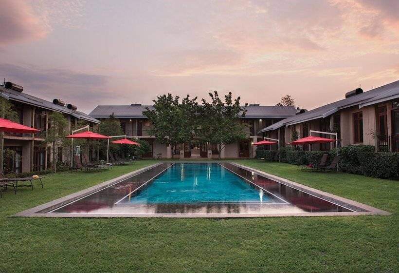 Номер Deluxe, Casterbridge Hollow Boutique