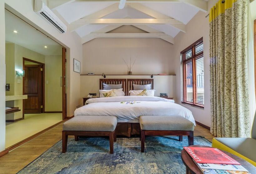 Номер Deluxe, Casterbridge Hollow Boutique