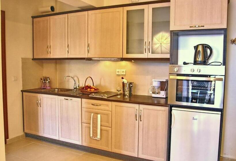 Семейные Апартаменты, Clara Resort