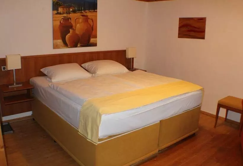 Standard-huone, Das Landhaus