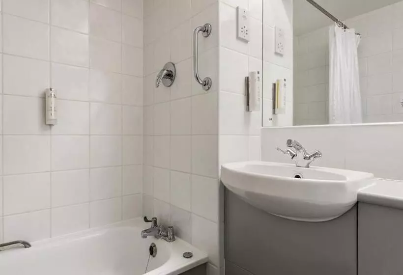 اتاق استاندارد برای معلولان, Days Inn Bridgend Cardiff