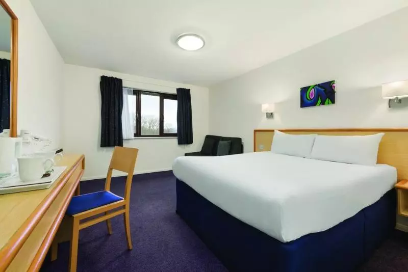 اتاق استاندارد, Days Inn Bridgend Cardiff