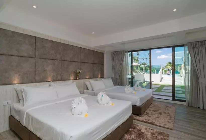 デラックスの４人部屋, Destination Patong