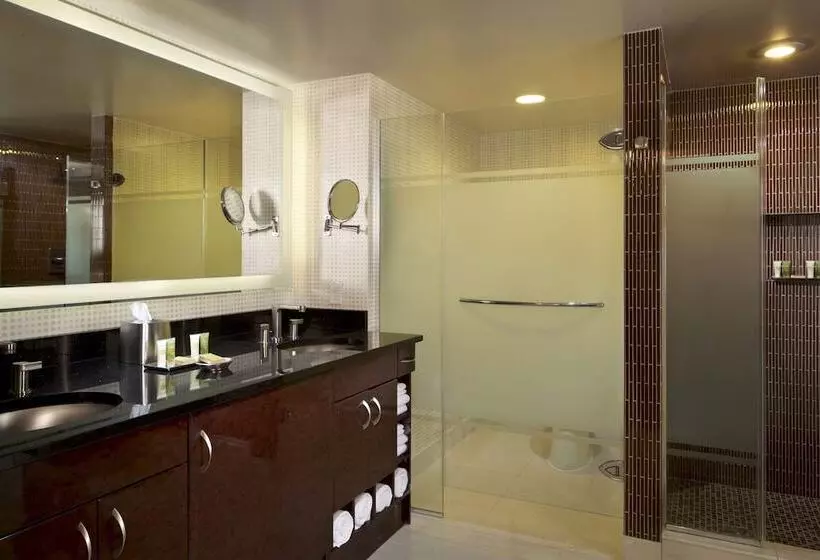 سوئیت پریمیوم 2 خوابه, Hilton Grand Vacations Club Elara Center Strip Las Vegas
