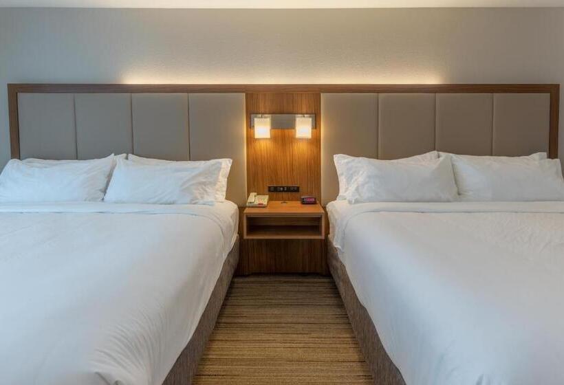 חדר סטנדרט, Holiday Inn Express & Suites Milwaukee Nw   Park Place, An Ihg