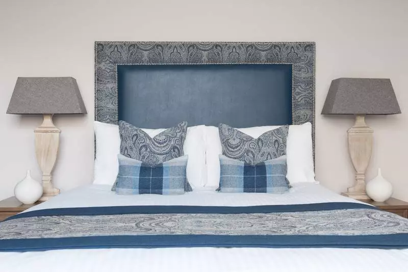 استودیوی استاندارد, Princes Street Suites