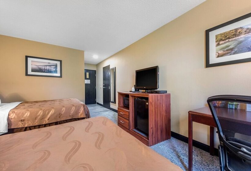 غرفه قياسيه سريرين مزدوجين, Quality Inn