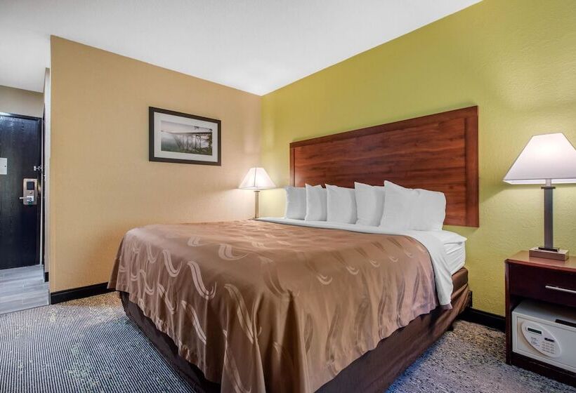 غرفه قياسيه سريرين مزدوجين, Quality Inn