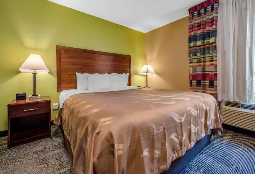 سوئیت با تخت بزرگ, Quality Inn