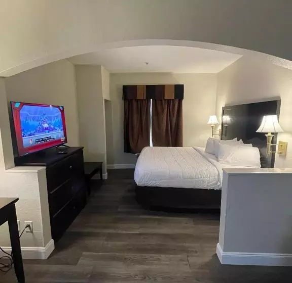Deluxe Suite King Bed, Quality Inn And Suites Lafayette