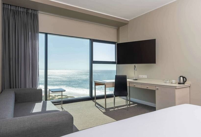חדר פרמיום נוף לים, Radisson Blu Hotel, Port Elizabeth