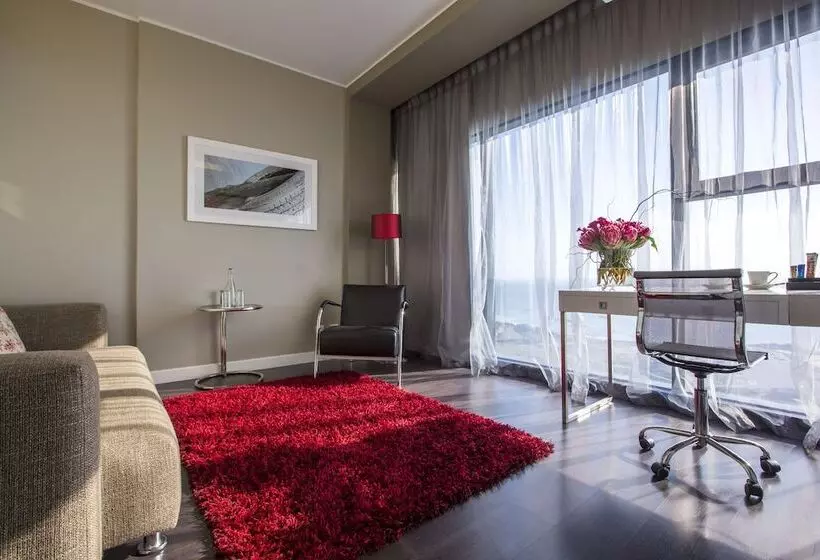 Sviitti Merinäkymä, Radisson Blu Hotel, Port Elizabeth