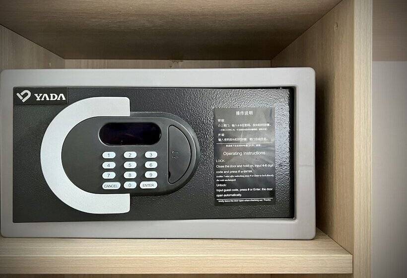 اتاق لوکس سه تخته, Rest Bugis