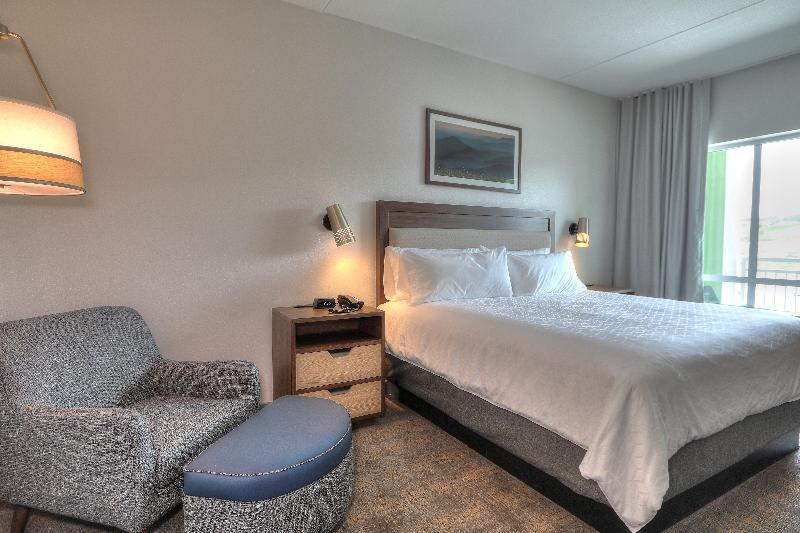 带大床的标准间, Rodeway Inn
