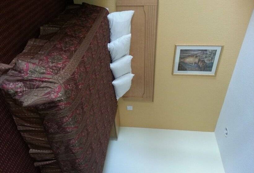 Номер Стандарт, Scottish Inn & Suites Iah West