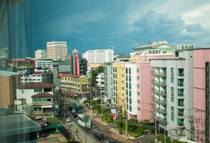 Номер Superior Вид на Город, Signature Pattaya