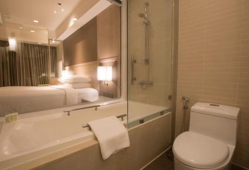 اتاق سوپریور با چشم‌انداز شهر, Signature Pattaya