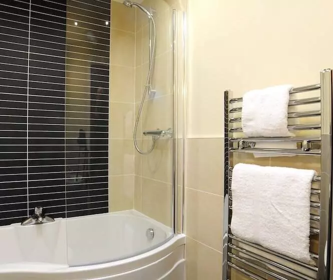 استودیوی استاندارد, The Craibstone Suites