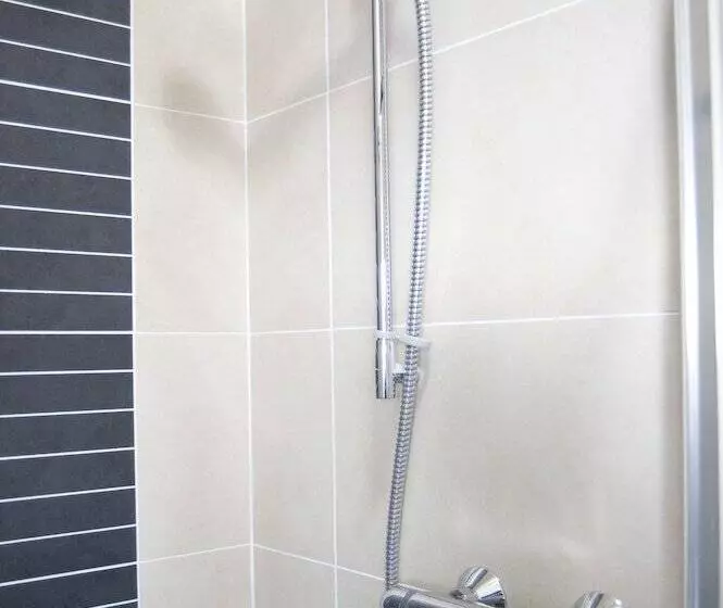 استودیوی استاندارد, The Craibstone Suites