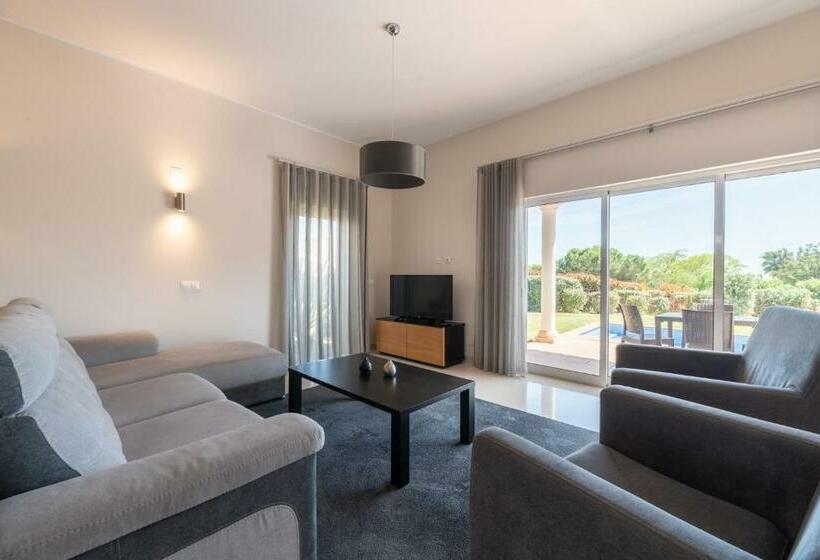 ویلای 3 خوابه با استخر, Vale Da Lapa Village Resort