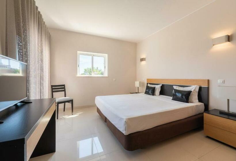 ویلای 3 خوابه با استخر, Vale Da Lapa Village Resort