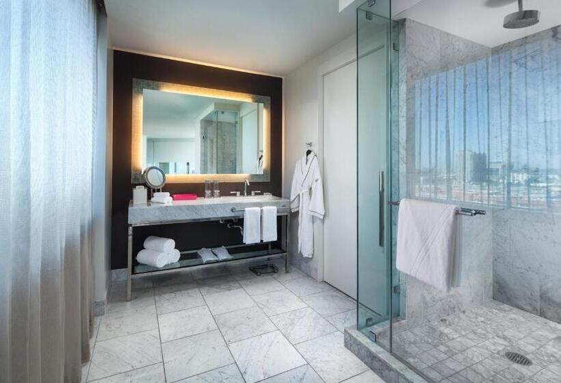 جناح سرير كينج, W Hollywood