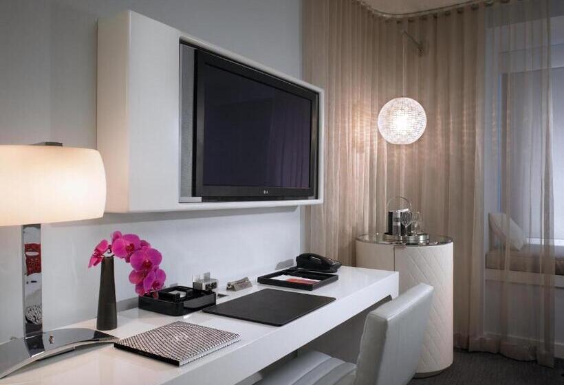 غرفة قياسية سرير كينج لذوى الإحتياجات الخاصة, W Hollywood