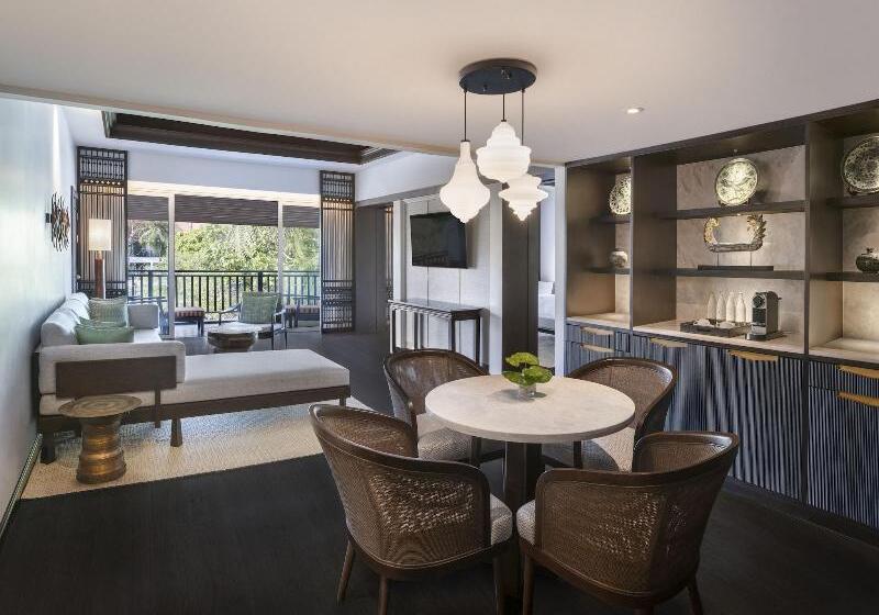 סוויטת אקזקיוטיב, עם מיטת קינג, Jw Marriott Khao Lak Resort And Spa