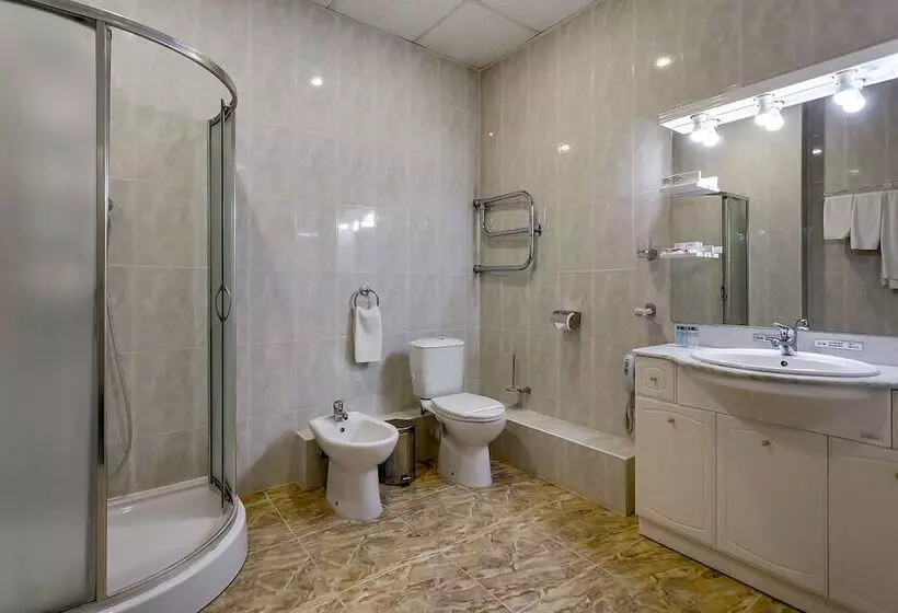 スイート, Marins Park Hotel Rostov