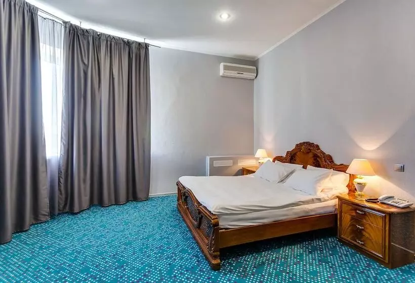 スイート, Marins Park Hotel Rostov