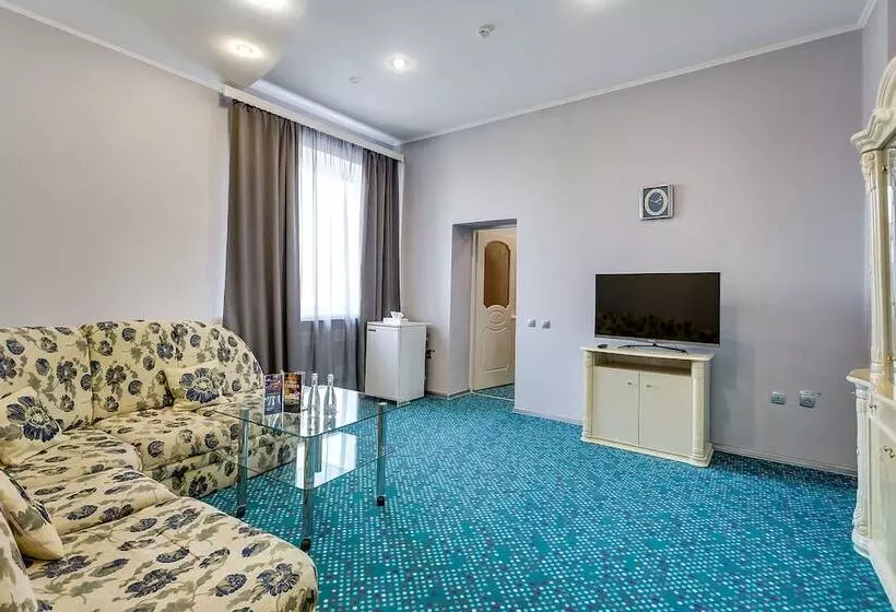 スイート, Marins Park Hotel Rostov