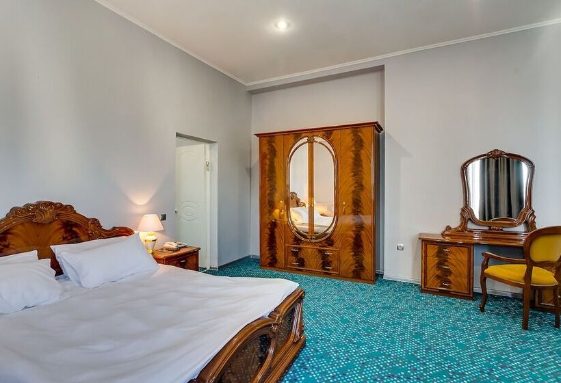 סוויטה, Marins Park Hotel Rostov