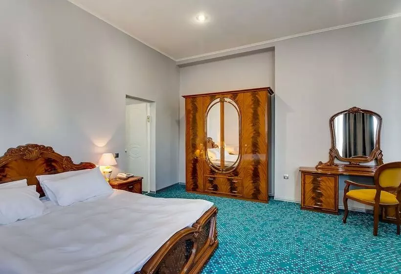 スイート, Marins Park Hotel Rostov