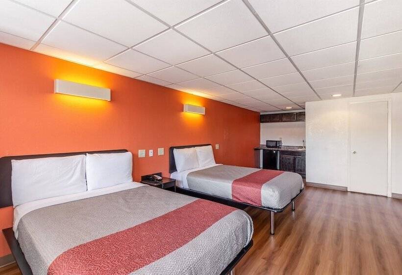 带2个双人床的标准工作室, Motel 6 Elizabeth, Nj Newark Liberty Intl Airport