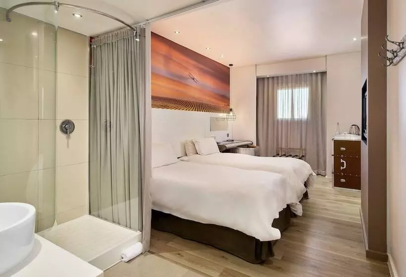 اتاق استاندارد, Protea Hotel By Marriott O R Tambo Airport