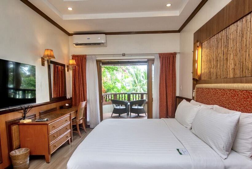 جناح, Red Coconut Beach Hotel Boracay