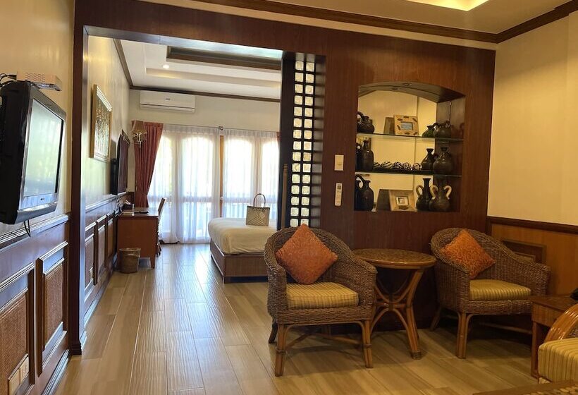 جناح, Red Coconut Beach Hotel Boracay