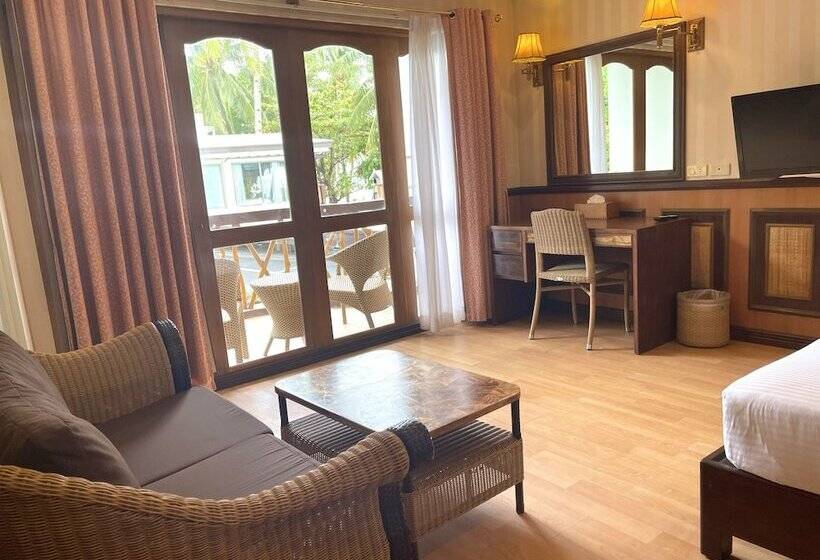 풀장 전망 디럭스 룸, Red Coconut Beach Hotel Boracay